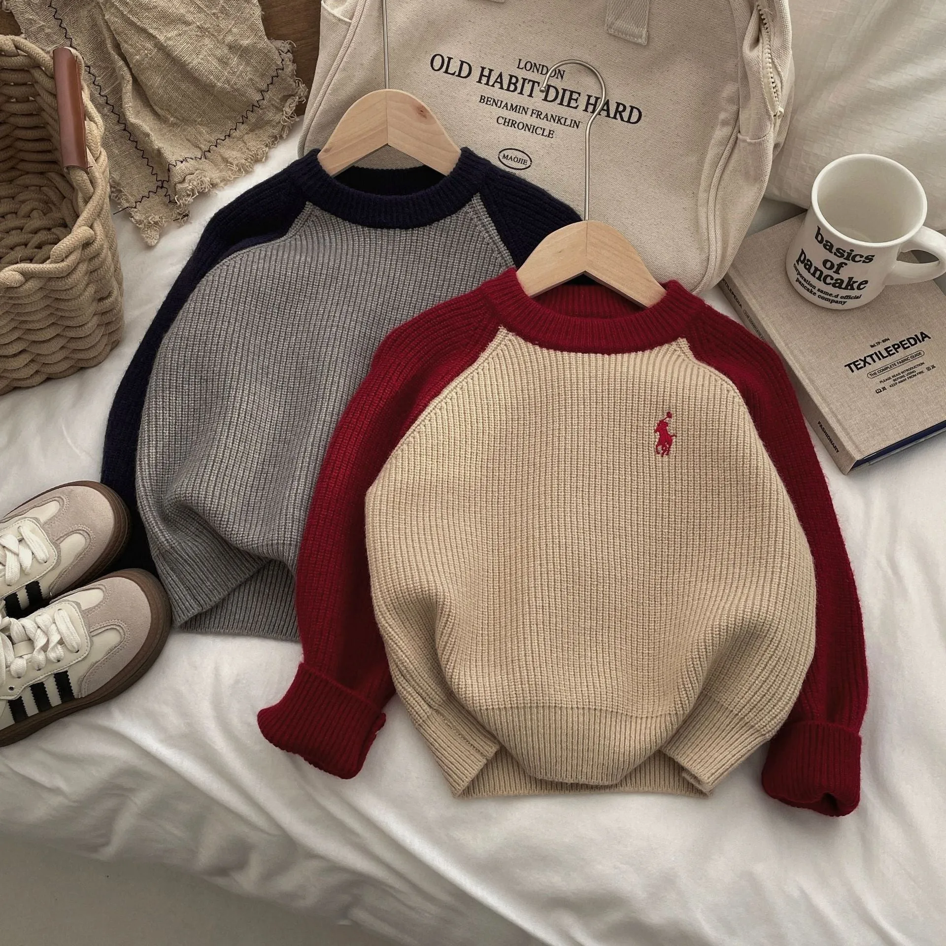 2024 autumn and winter new children's knitted sweaters boys and girls color matching crew neck sweater Korean version thickened pullover sweater tide