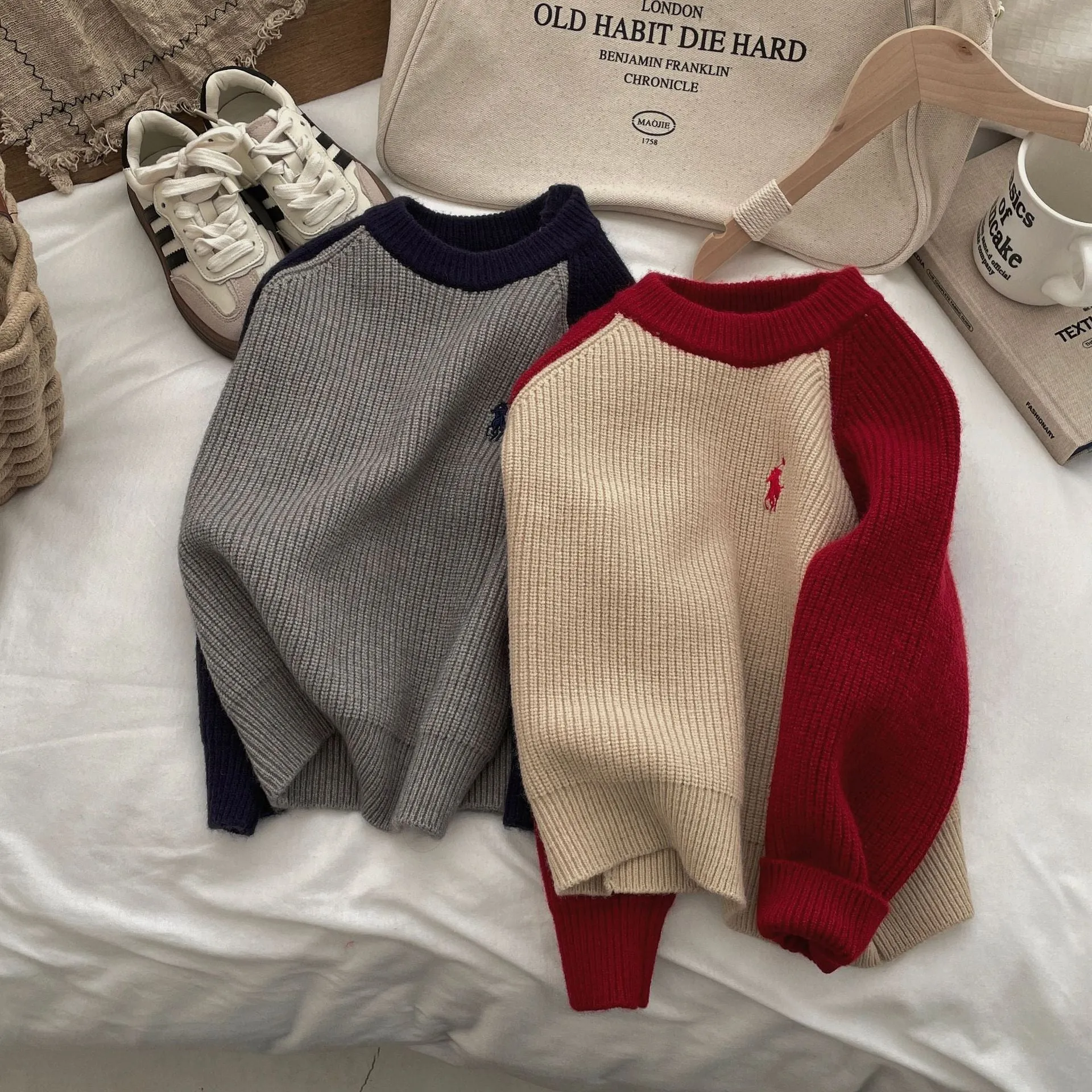 2024 autumn and winter new children's knitted sweaters boys and girls color matching crew neck sweater Korean version thickened pullover sweater tide