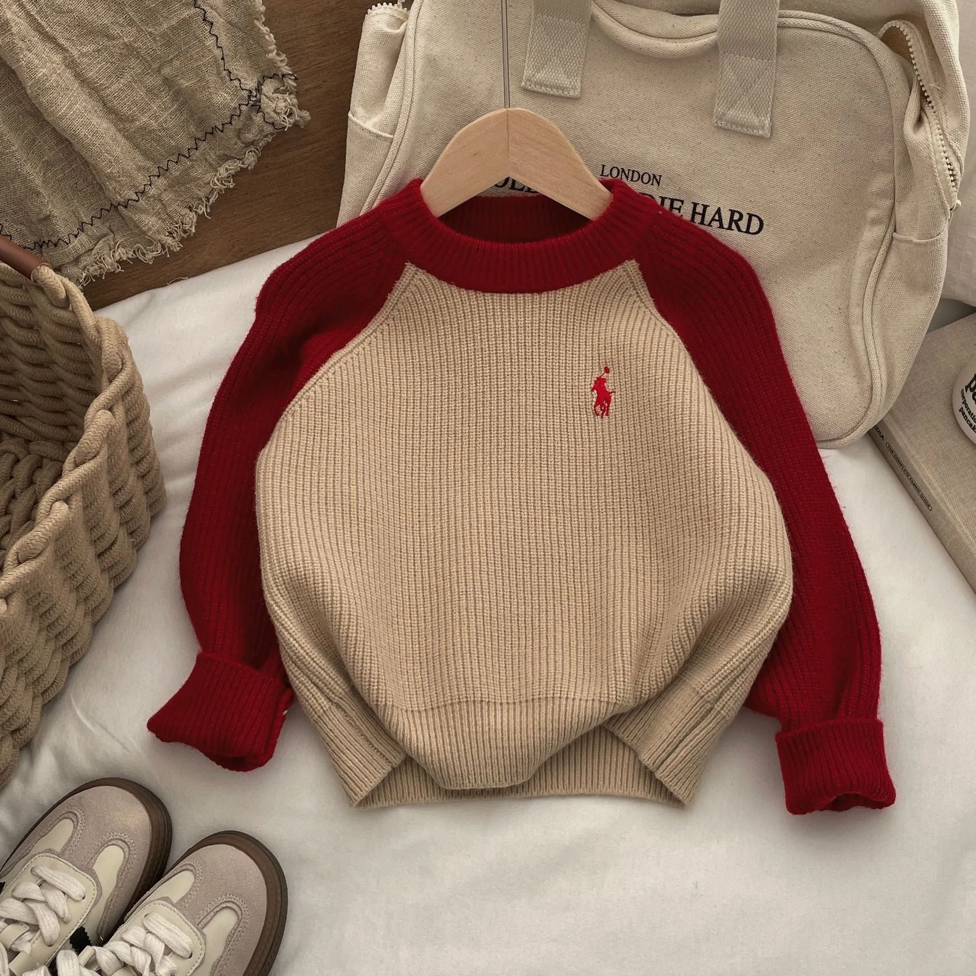 2024 autumn and winter new children's knitted sweaters boys and girls color matching crew neck sweater Korean version thickened pullover sweater tide