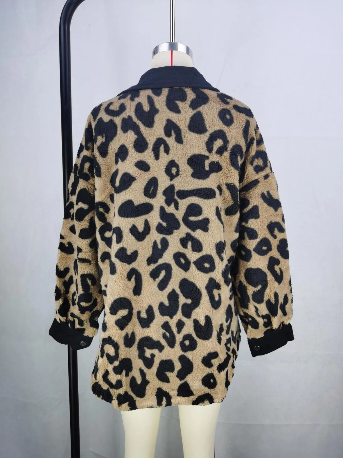 Contrast Trimmed Leopard Teddy Shacket