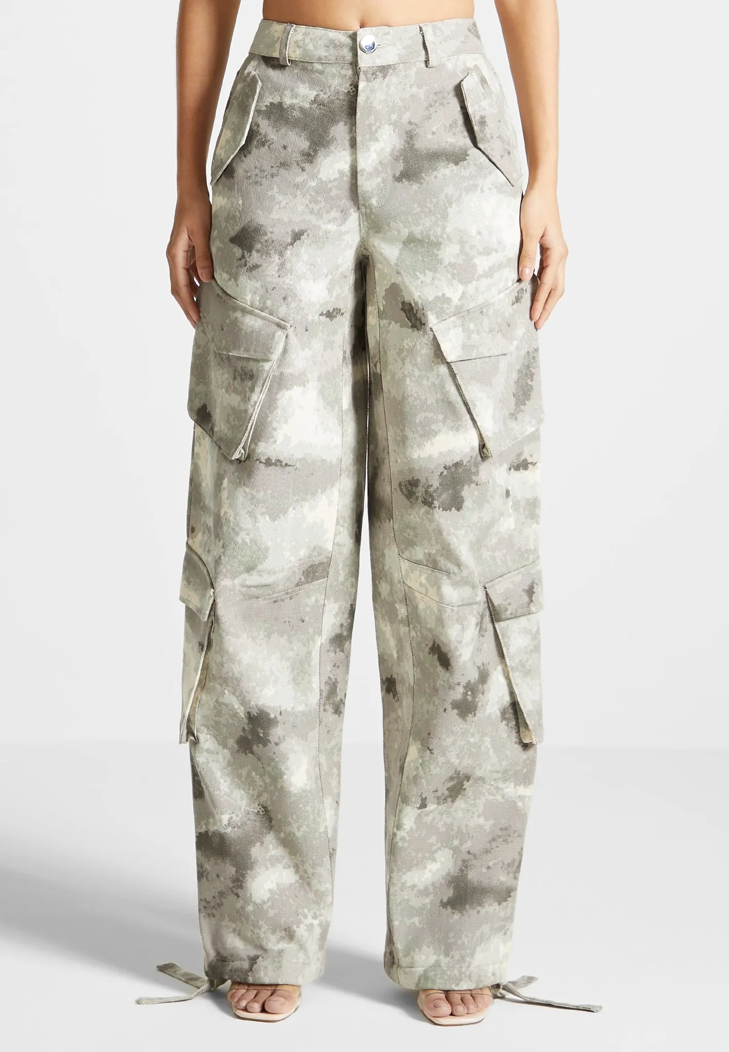 High Waisted Camo Cargo Pants - Grey