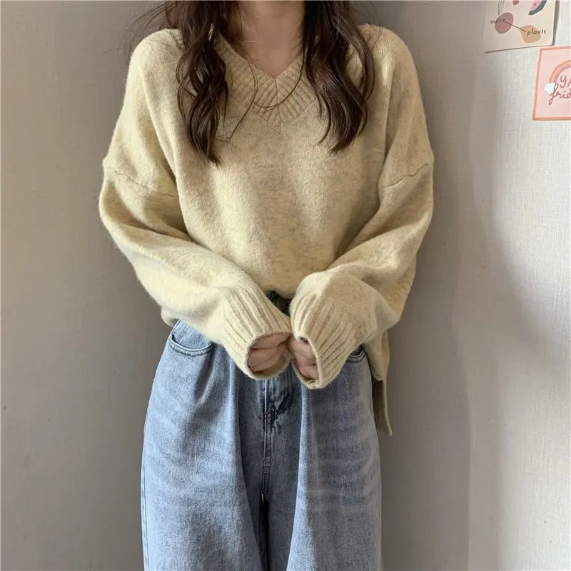 METAVERSMALL New Korean version V-neck pure desire wind premium primer sweater New cold-proof gentle sweet loose Taoyou knitted sweater